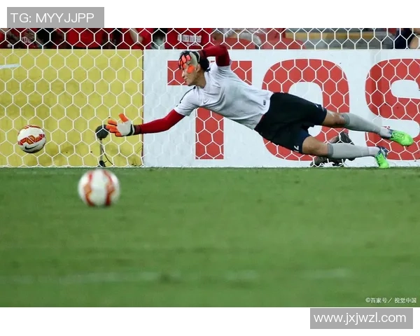 足球明星与孩子互动趣事引发热议 温情瞬间背后的幽默与关怀